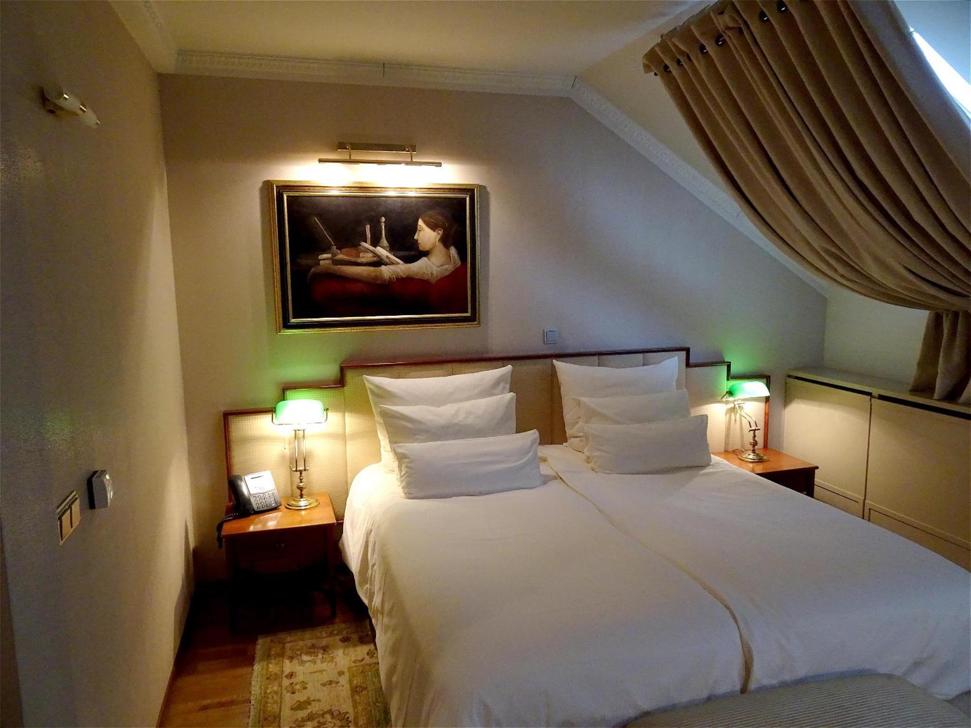 Hotel Mitra, Story Hotels พทุย ภายนอก รูปภาพ