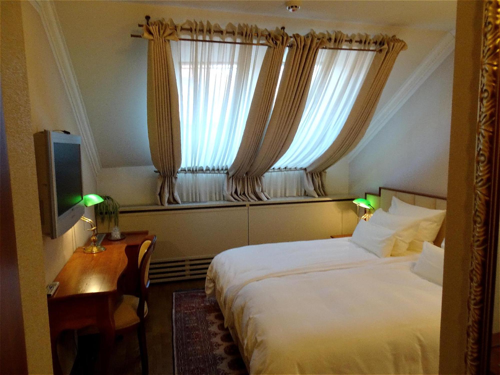 Hotel Mitra, Story Hotels พทุย ภายนอก รูปภาพ